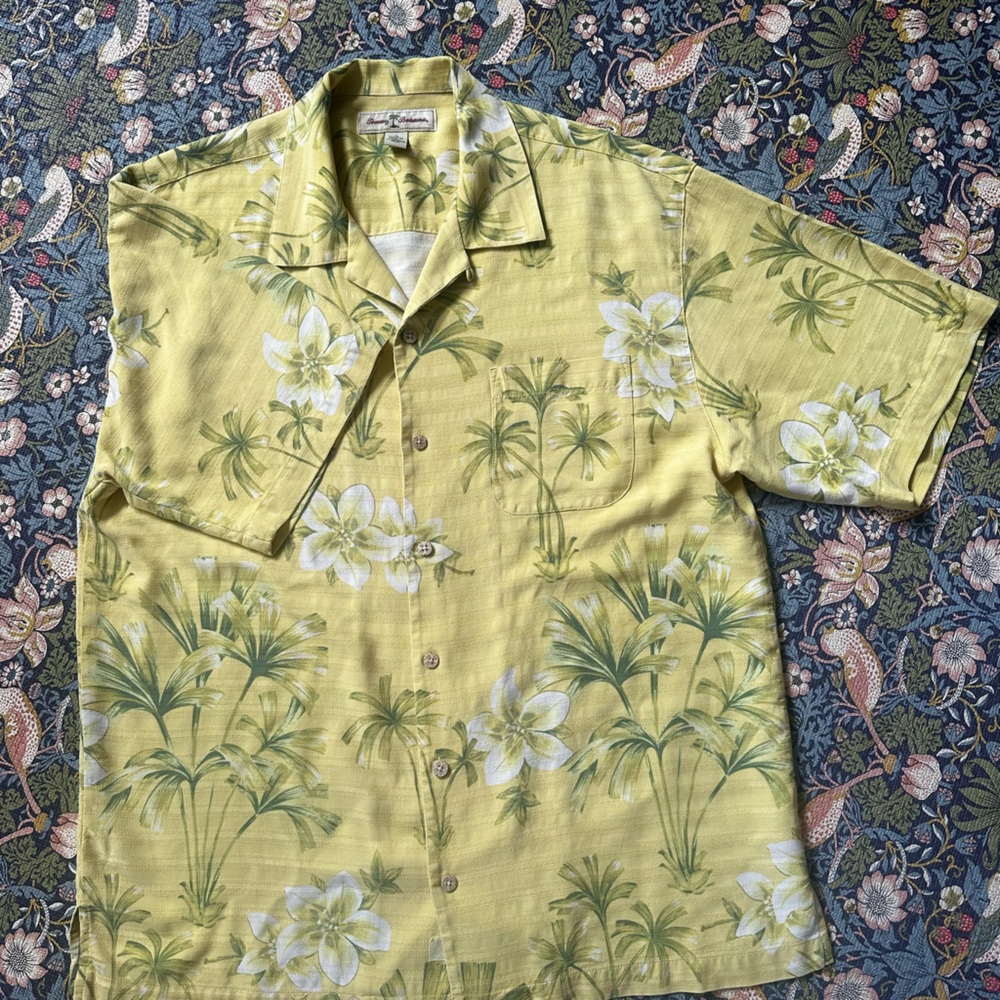 Men's Tommy bahama 100 silk shirt size medium